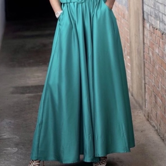Brand new Latiste by Amy jumpsuit in green - Picture 3 of 3